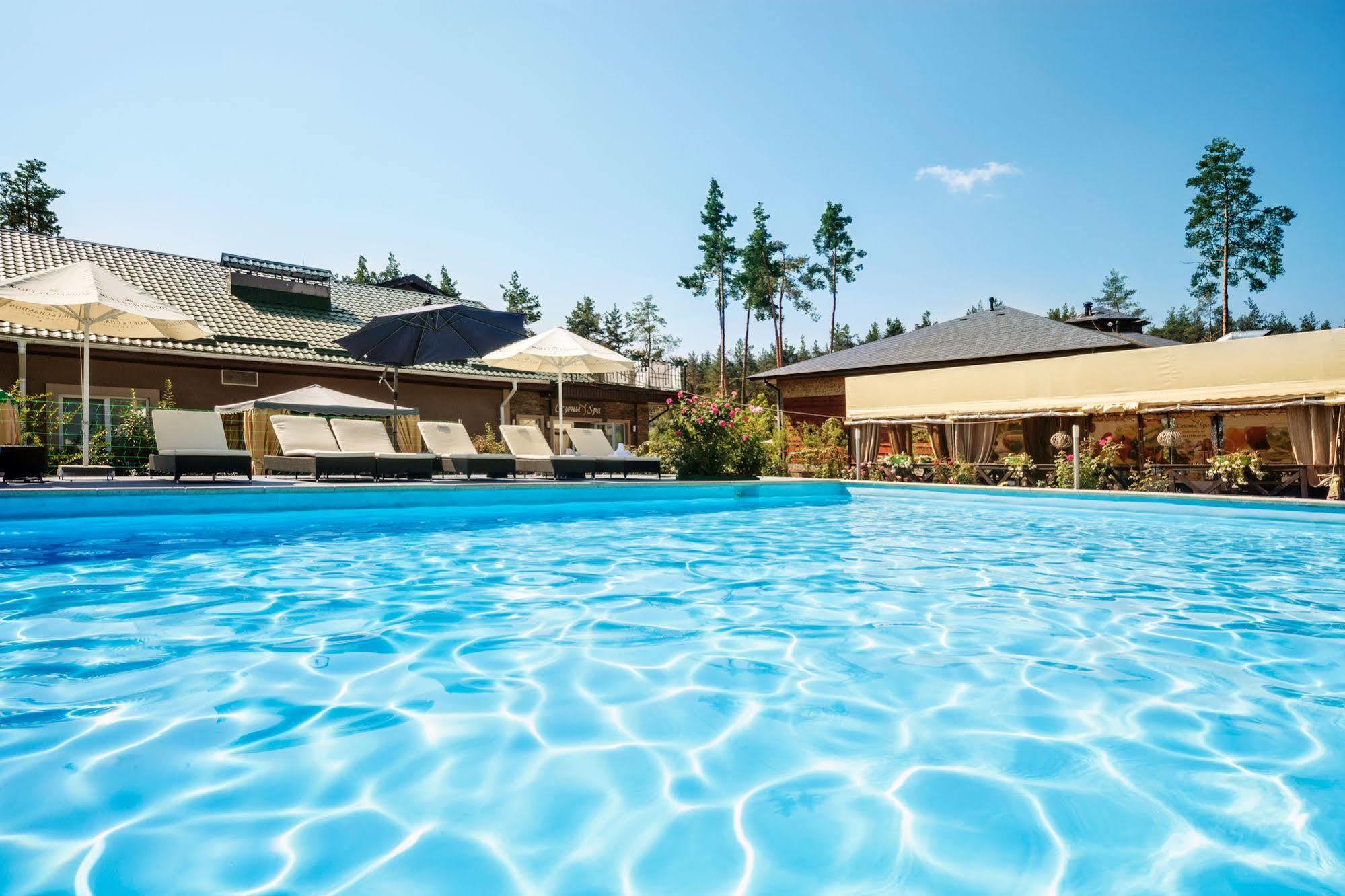 Seasons Boutique Hotel 4*